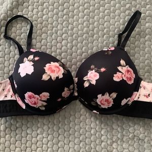 Adorable PINK by Victoria’s Secret Push Up Bra 36B